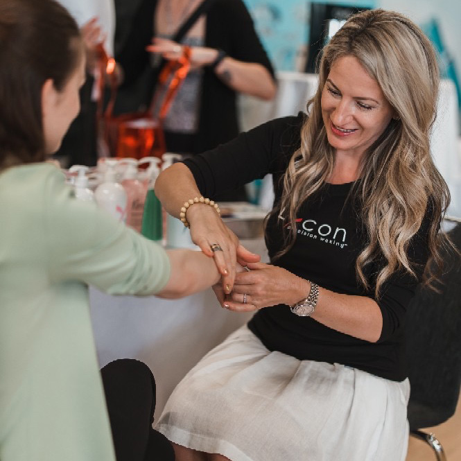 Lycon’s waxing protocol: Your path to silky smoothness!